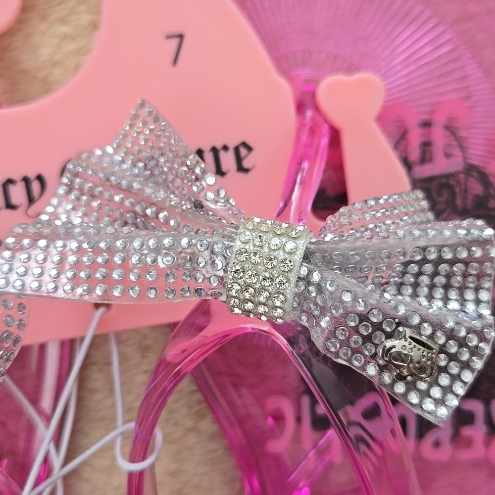 Juicy Couture Spain Rhinestone Bow Slip On Flat Pink Flip Flops Size 7 - Picture 2 of 5